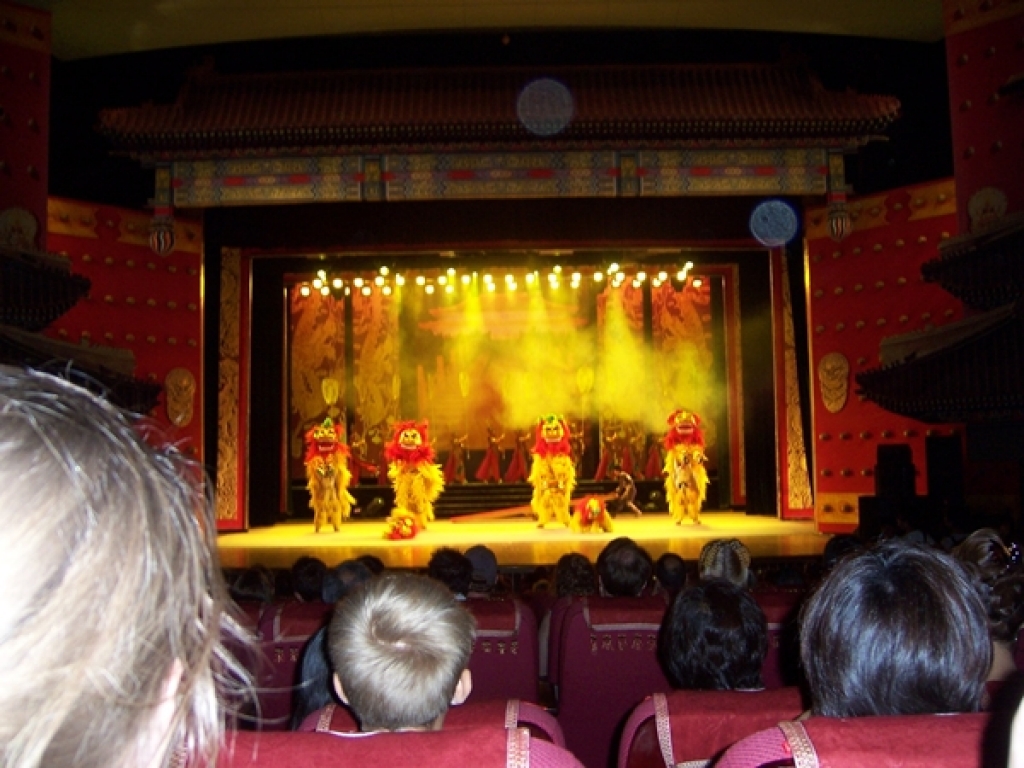 Akrobatik Vorführung in Peking